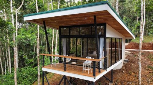 Pandanus Lodge & Retreats Bungalow Strelizia