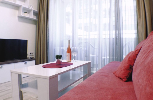 Papaya Studio 47 with parking