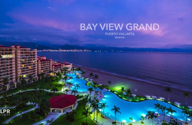 Paradise apartment, private beach condo Bay View Grand