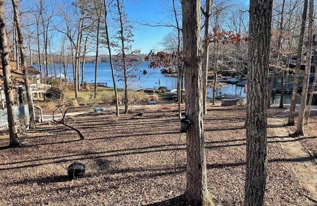 Paradise Found: ☼Lakefront Home in Locust Grove