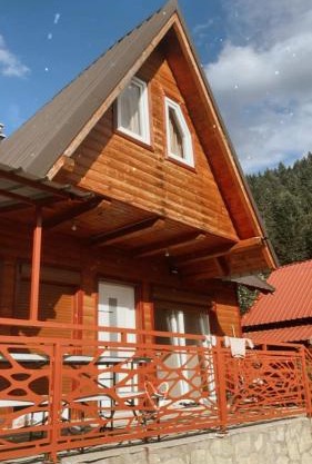 Paradise of Bogë Naturhaus in den Bergen von Peja