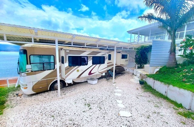 Paradise of Naturalness 1-Bedroom Caravan