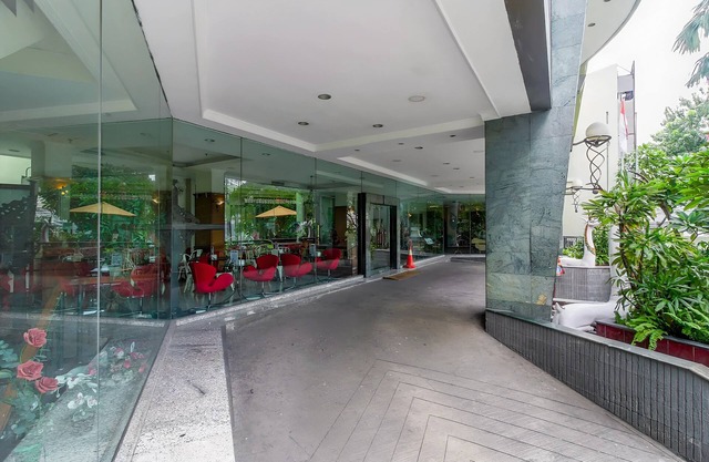 Paragon Gallery Hotel