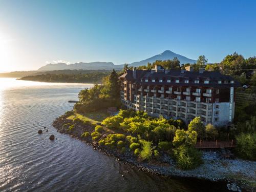 Park Lake Luxury Hotel