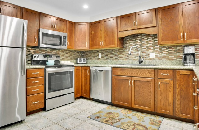 Park Station 113 2 Bedroom Condo by RedAwning