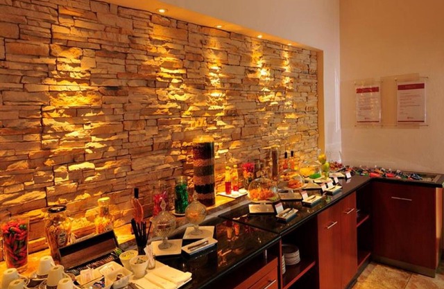 Parkcity Everly Hotel
