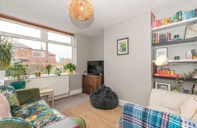 Pass the Keys | Urban Charm - near Headingley - driveway parking