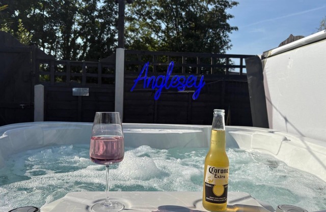 Pauls Place – Cosy Cottage with Hot Tub