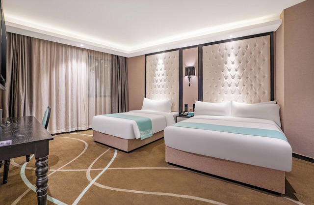 Pazhou XANA Deluxe International Hotel Pazhou Convention and Exhibition Center Changgang Subway Metro Branch - Free Shuttle Bus to Canton Fair Complex During Canton Fair Period