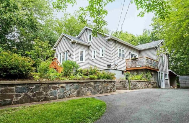 Peaceful 3-bdrm Getaway with beautiful propertynn