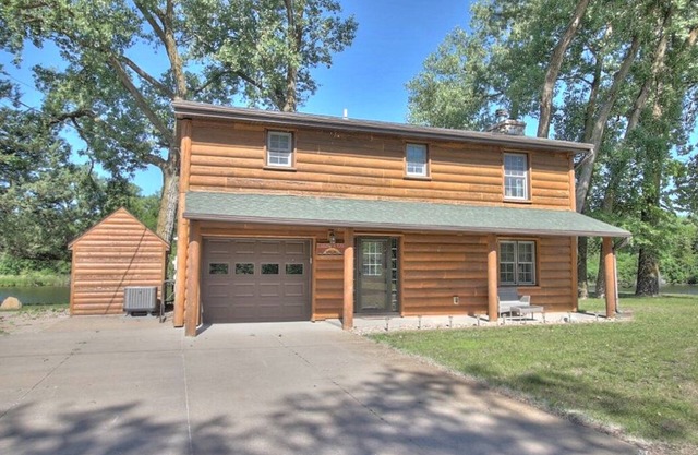 Peaceful Cabin On The Lake-Pet Friendly!
