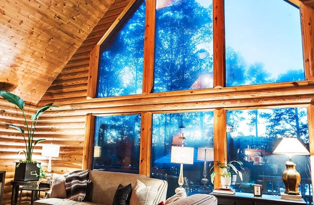 Peaceful Lakeview Cabin