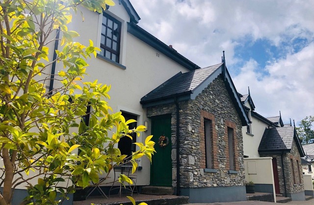 Peaceful location close to the sea and just a 15 minute stroll into Kenmare