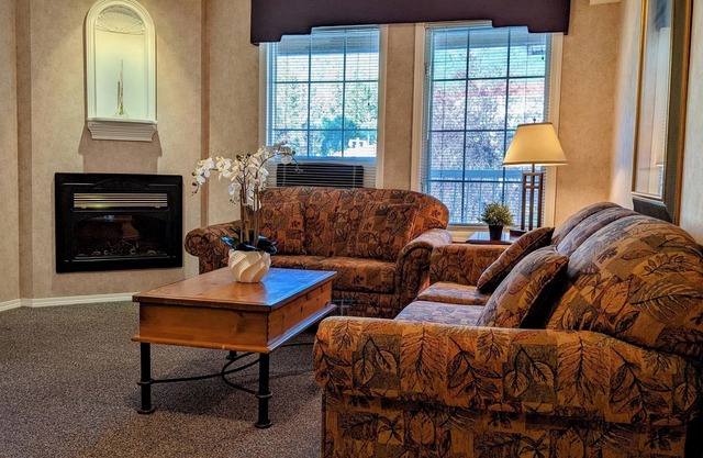 Peaceful Oasis 1BR Fairmont Hot Springs Condo