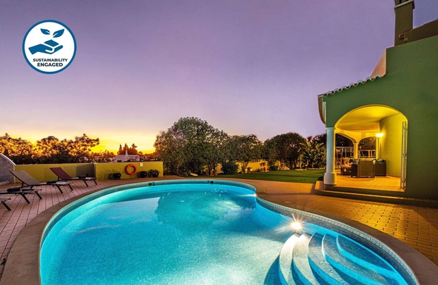 Peaceful retreat w/heatable pool & garden