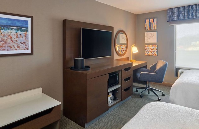 Peaceful Smithfield Stay: Free Hot Breakfast & Swimming Pool Access
