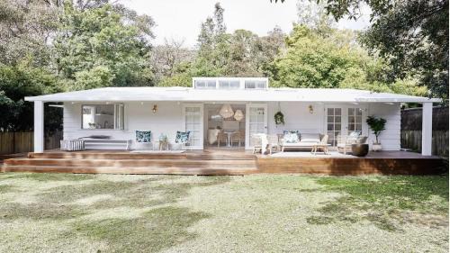 Pearl Beach Shack, walk to beach, pet friendly