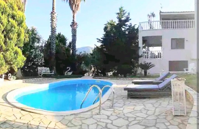 Peloponnese Guesthouse 12pax