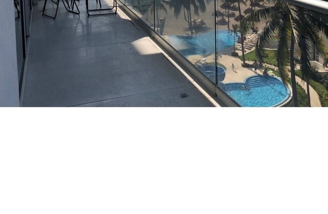 Peninsula Puerto Vallarta 2 RECAMARAS