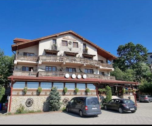 Pensiunea la Izvoare