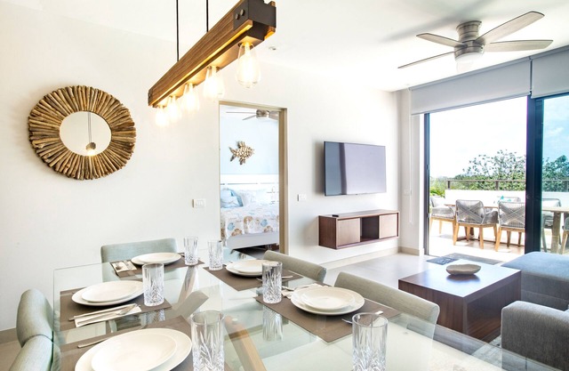 Penthouse, 4 bed/3 bath condo with private plunge pool and huge shared pool.