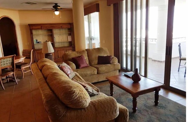 Penthouse Paraiso C602 Luxury at your fingertips!