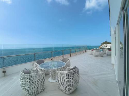 Penthouse sea 1