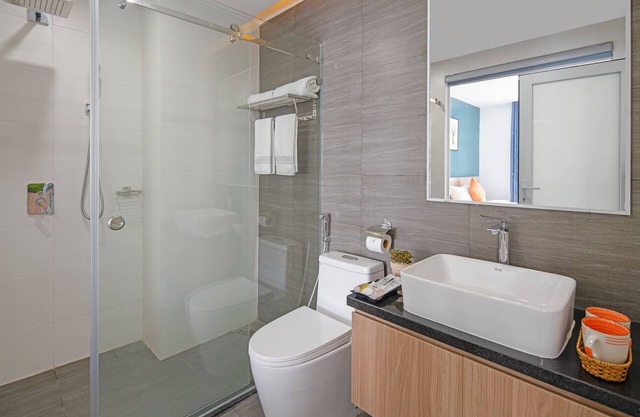 Penthouse Studio, large terrace, kitchenette, near beach, golf, river, mountains