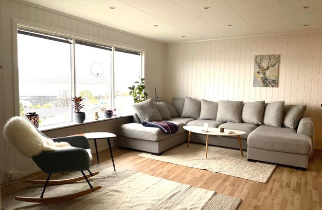 Penthouse with panorama view and great location!