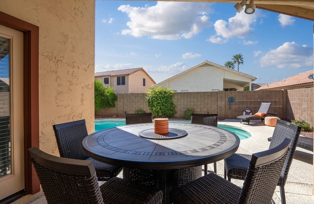 Peoria Family Pool Home Fire Pit & BBQ