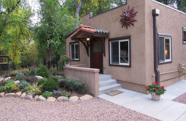 Perfect 2 Bedroom for Getaways and Remote Work or School!