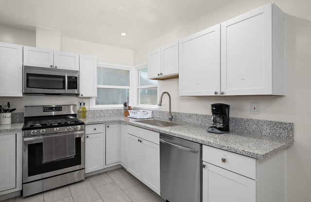 Perfect 4B/2Bth for Business and Nat'l Park Visit