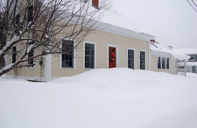 Perfect Vermont Farmhouse At The Base Of The Stratton Mountain Access Road.