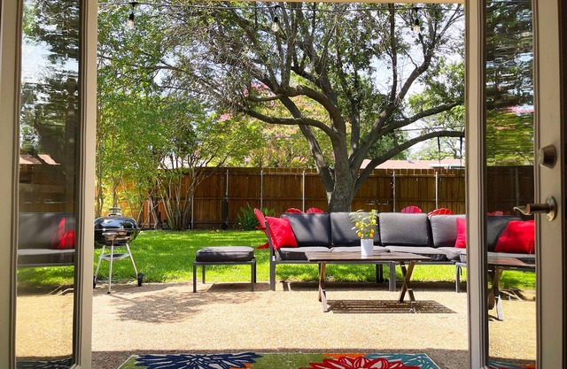 Pet-friendly 5 Bedroom in North Dallas