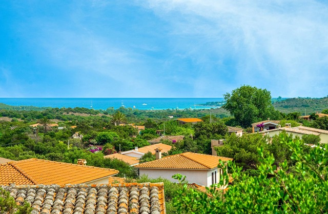Pet-Friendly Apartment Casa Gesuina with Partial Sea View and Air Conditioning