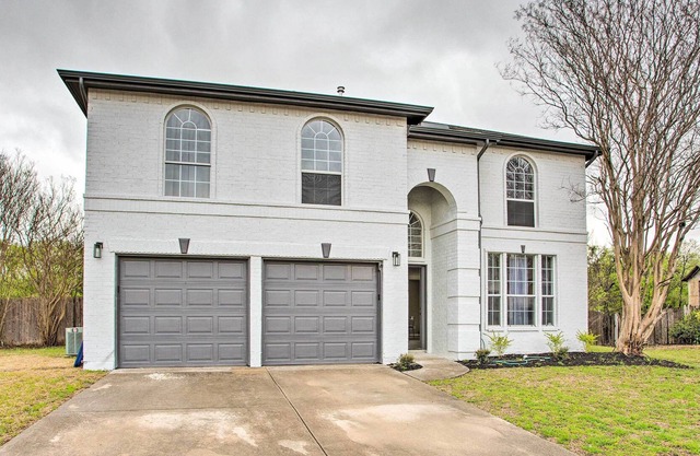 Pet-Friendly Garland Vacation Rental w/ Backyard!