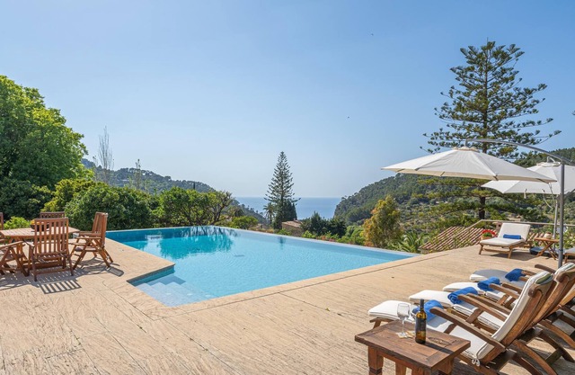 Pet-Friendly Holiday Home 'Sa Vinya' with Sea View, Pool & Wi-Fi