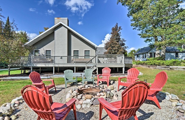 Pet-Friendly Home Near Lakes & Snowmobile Trails!
