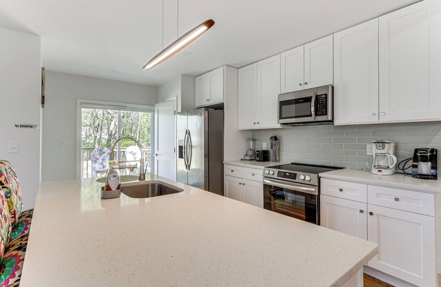 Pet-friendly Home w/Spacious Yard in Avon!