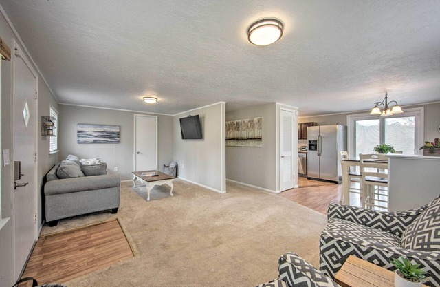 Pet-friendly Jefferson Retreat < 1 Mi to Lake!