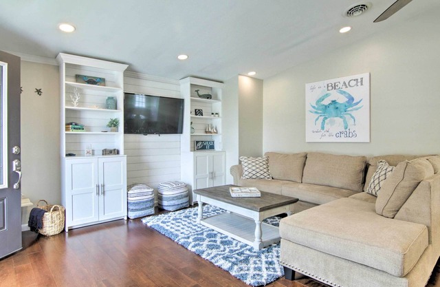 Pet-Friendly Ocean City Home: Half Mile to Beach!