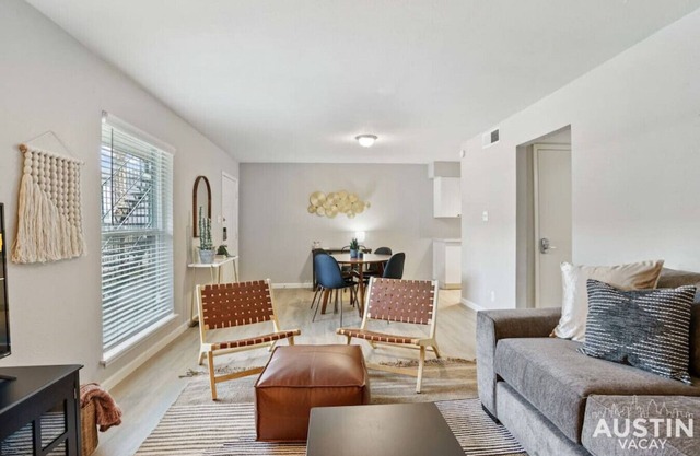 Pet Friendly w/ a Pool Near Mueller | Free Parking