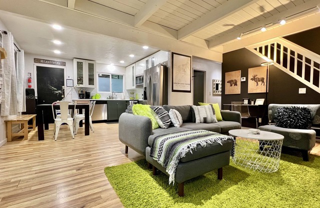 Pet/Kid-Friendly WFH 3 BR Family Cabin | Booking 30+ Day Stays!
