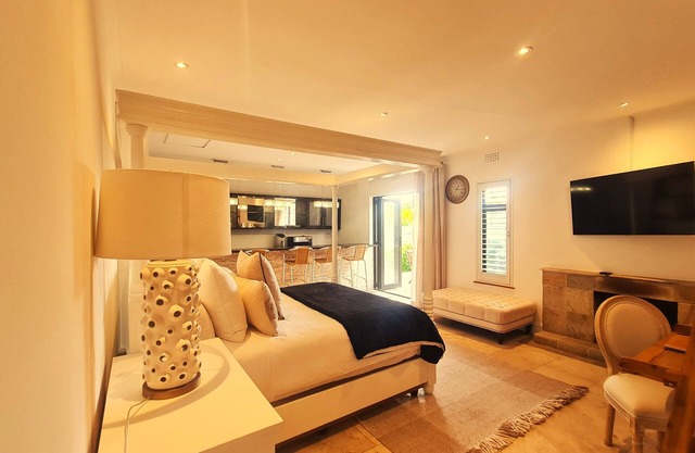 Petunia - Self-catering Queen Unit