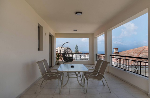 Phaedrus Living: Paphos Old Town Seaview Flat