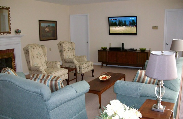 Phillips Academy Area – Ideal for Families Visiting Campus & Touring New England