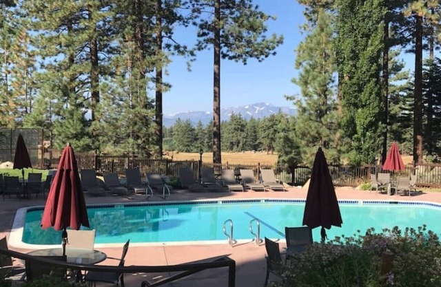 Pine Haven - 2 bed, 2 bath - sleeps 6