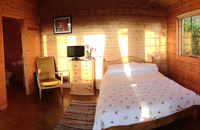 Pine Lodge With Spectacular Sea Views And Sunsets The Perfect Romantic Get-Away