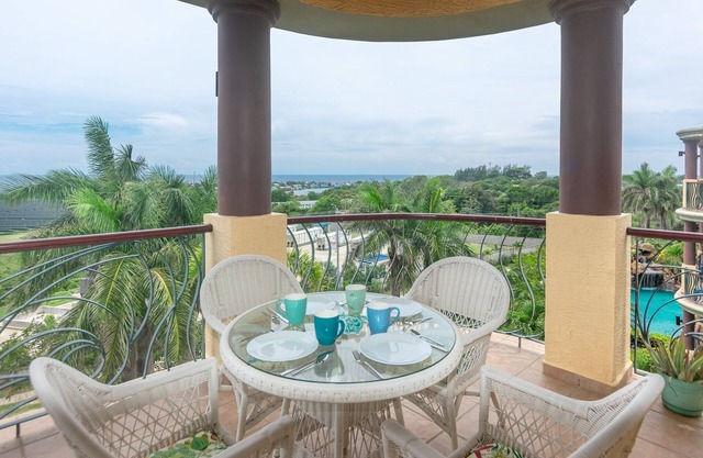 Pineapple Villa 442 2 Bedroom Condo by RedAwning