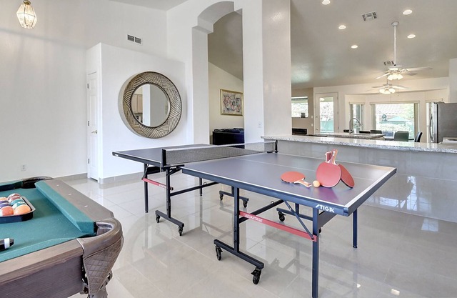 Ping Pong! Billiards! Fire Pit! Inner Sound System
